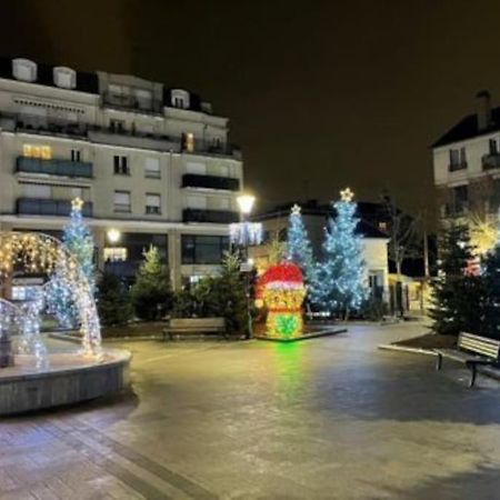 Studio A 2 Pas De La Gare Sartrouville Exteriör bild