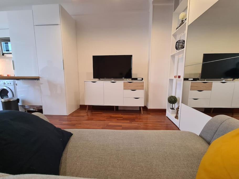 Studio A 2 Pas De La Gare Sartrouville Exteriör bild
