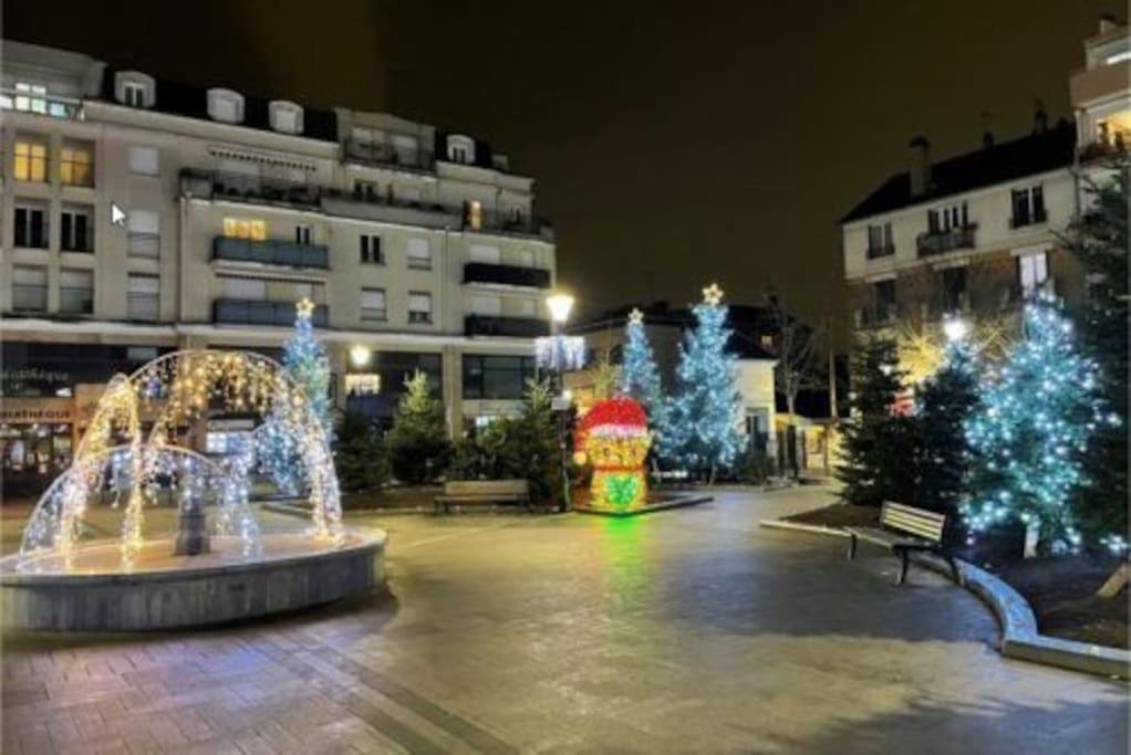 Studio A 2 Pas De La Gare Sartrouville Exteriör bild