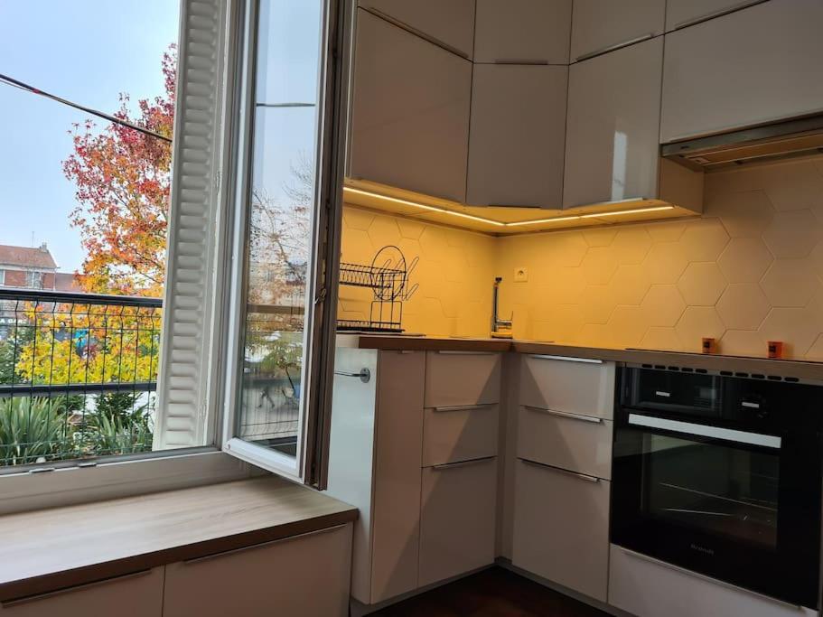 Studio A 2 Pas De La Gare Sartrouville Exteriör bild